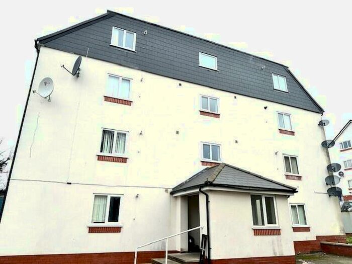 2 Bedroom Flat To Rent In Brookbank Court, CW2