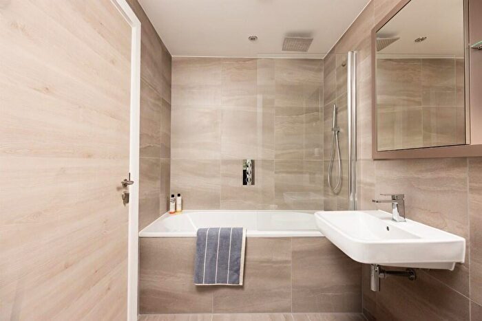 2 Bedroom Apartment To Rent In Mcewan Walk, Edinburgh, EH3