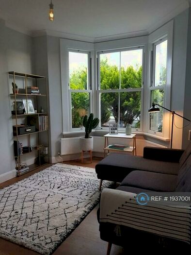 2 Bedroom Flat To Rent In Buckingham Road, London, N22