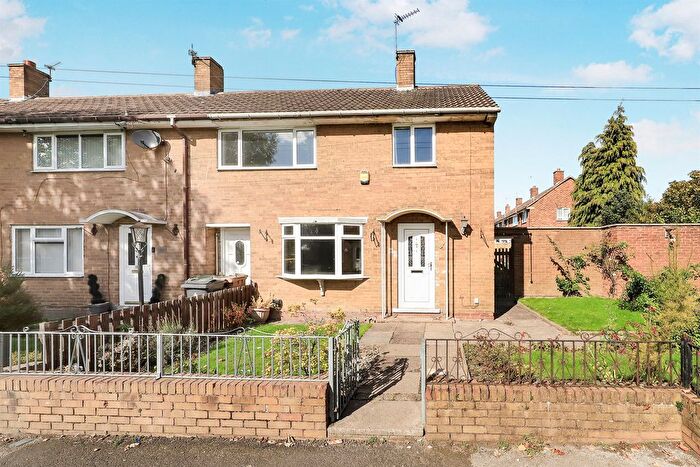 3 Bedroom End Of Terrace House For Sale In Leacroft, Willenhall, WV12