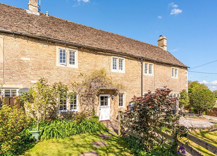 3 Bedroom Terraced House For Sale In Newlands Green, Kington Langley, Chippenham, SN15