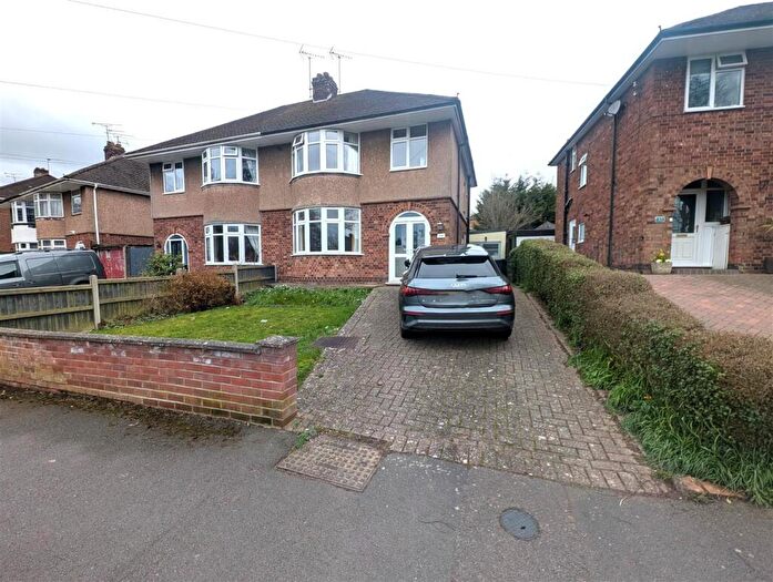 3 Bedroom Semi Detached House To Rent In Loverock Crescent, Rugby, CV21