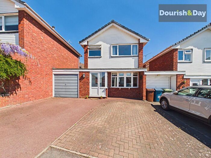 3 Bedroom Property For Sale In Wentworth Drive, Stafford, ST16