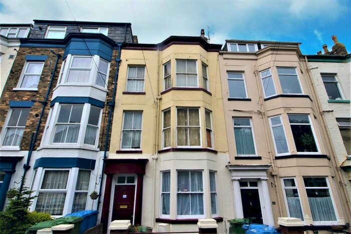 1 Bedroom Flat To Rent In Trafalgar Square, Scarborough, YO12