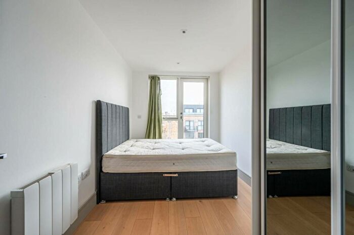 2 Bedroom Flat To Rent In Zenith House, , Tottenham, London, N15