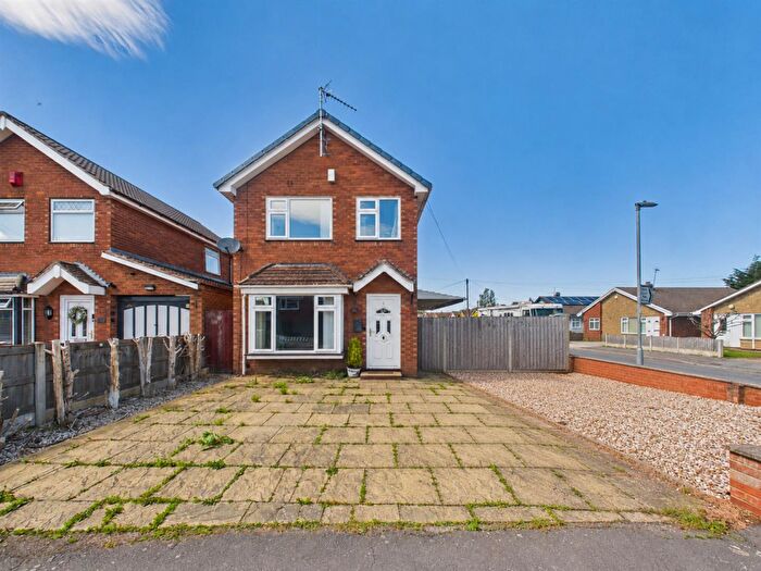3 Bedroom Detached House For Sale In Llwynon Close, Bryn-Y-Baal, Mold, CH7