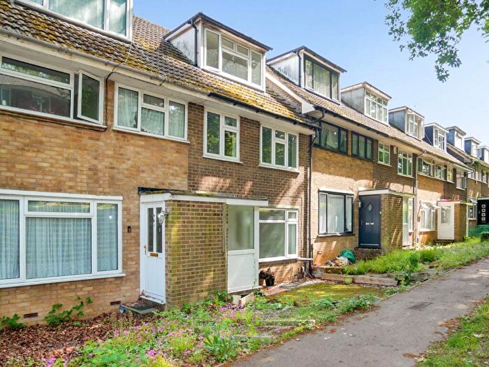 4 Bedroom House To Rent In Sutherland Gardens, Rainham, Kent, ME8