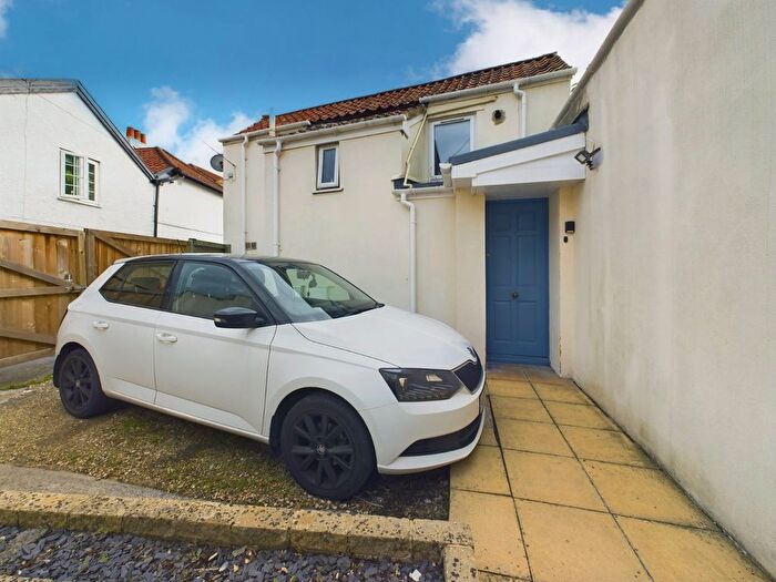 2 Bedroom Flat To Rent In Old Street, Clevedon, North Somerset, BS21