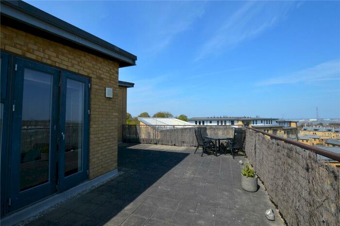 2 Bedroom Apartment To Rent In Park Lane, Waterstone Park, Greenhithe, Kent, DA9