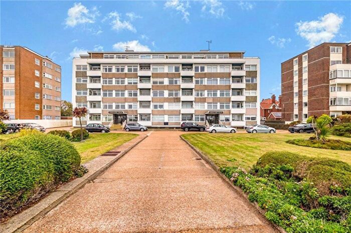 2 Bedroom Flat To Rent In West Parade, Worthing, BN11