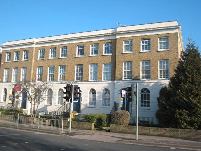 1 Bedroom Apartment To Rent In Queensgate House, Cookham Road, Maidenhead, Berkshire, SL6