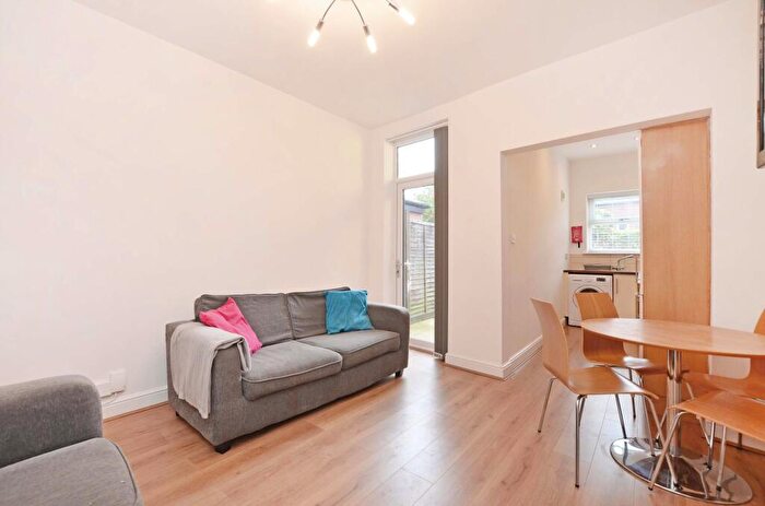 4 Bedroom House To Rent In Sharrow Lane, Sheffield, S11