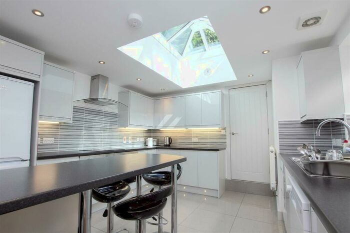 7 Bedroom House To Rent In Tiverton Road, Birmingham, B29