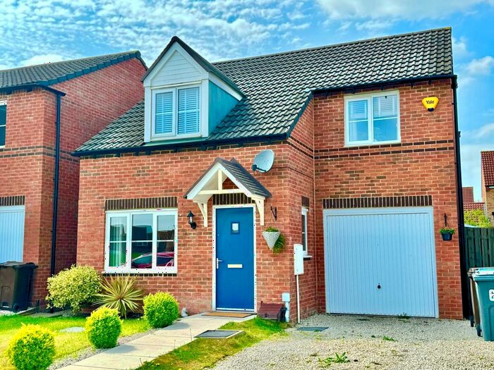 3 Bedroom Detached House To Rent In Fountains Crescent, Sheffield, S5