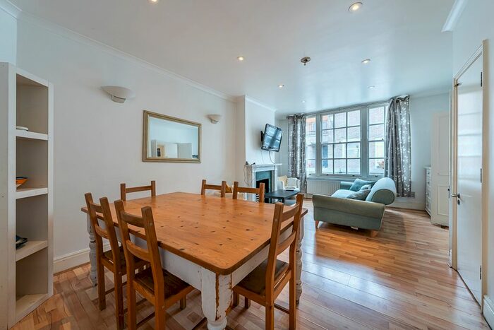 4 Bedroom Flat To Rent In Stanhope Mews East, London, SW7