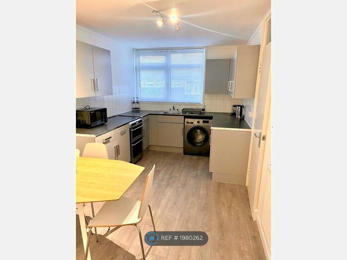 2 Bedroom Terraced House To Rent In Prague Place, London, SW2
