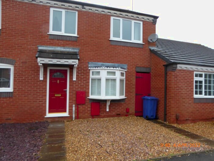 3 Bedroom Town House To Rent In Cheswardine Road, Bradwell, Stoke On Trent, ST5