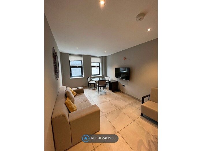 2 Bedroom Flat To Rent In Mansio Residence, Leeds, LS1