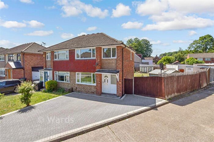 3 Bedroom Semi-Detached House For Sale In Cobdown Close, Ditton, Kent, ME20