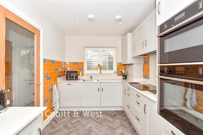 3 Bedroom Detached House For Sale In Hazel Close, Walberton, Arundel, West Sussex, BN18