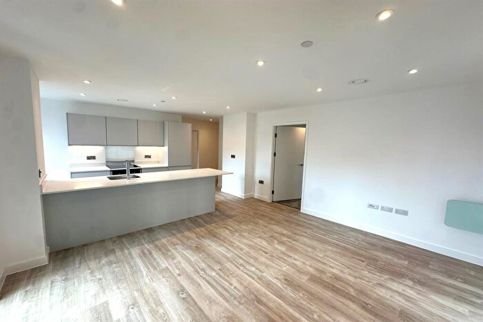 2 Bedroom Apartment To Rent In Derwent Street, Salford, M5