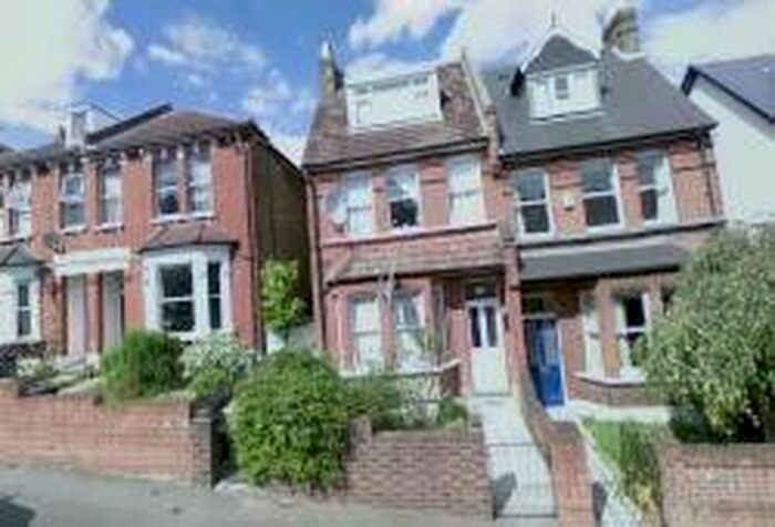 Studio To Rent In Hitherfield Road, London, SW16