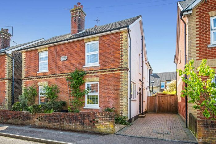 3 Bedroom Semi Detached House For Sale In Elm Road, Southborough, Tunbridge Wells (No Chain), TN4
