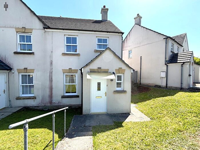 2 Bedroom Semi-Detached House To Rent In Grassmere Way, Pillmere, Saltash, PL12