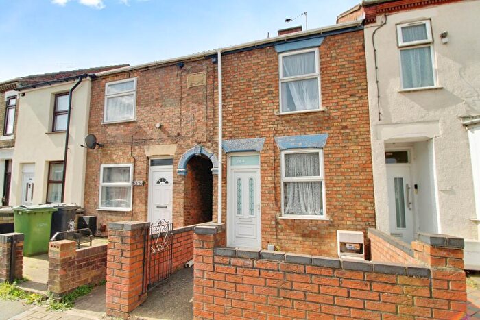 3 Bedroom Terraced House For Sale In Gladstone Street, Peterborough, PE1