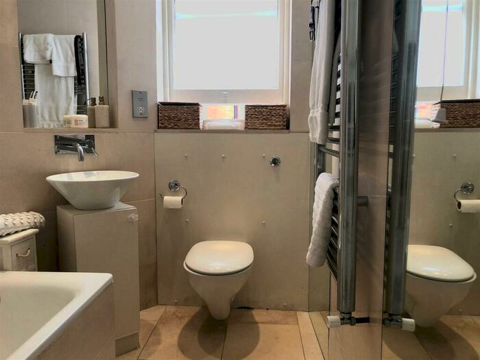 2 Bedroom Flat To Rent In Albert Palace Mansions, Lurline Gardens, London, SW11