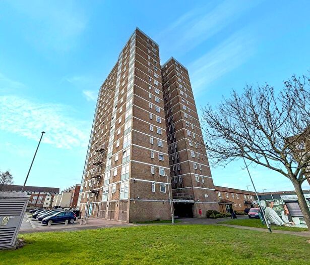 1 Bedroom Flat For Sale In Laburnum House, Bradwell Avenue, Dagenham, RM10