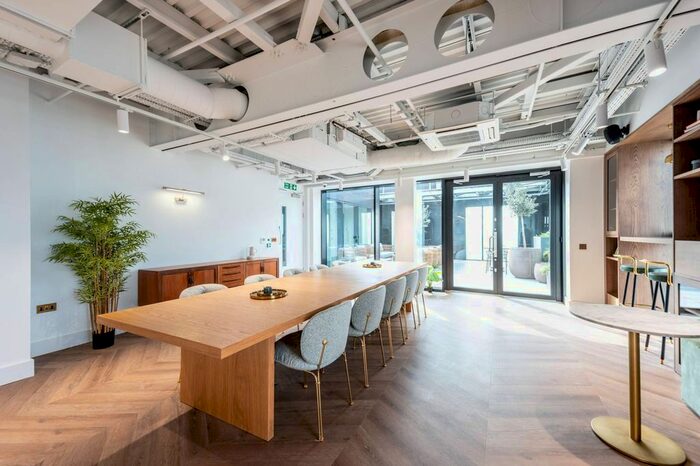 3 Bedroom Flat To Rent In Ten Degrees, Croydon, CR0