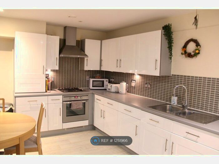 2 Bedroom Flat To Rent In Dalgin Place, Campbell Park, Milton Keynes MK9