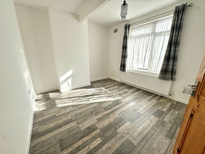 2 Bedroom Maisonette To Rent In Spikes Bridge Road, Southall, UB1