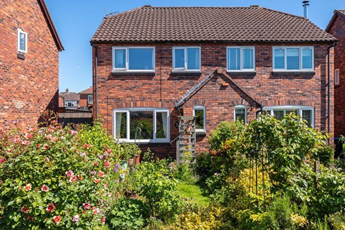 3 Bedroom Semi-Detached House For Sale In Town End Close, Pickering, YO18