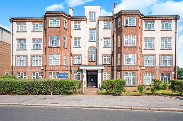 Flat To Rent In St. James's Road, West Croydon, CR0