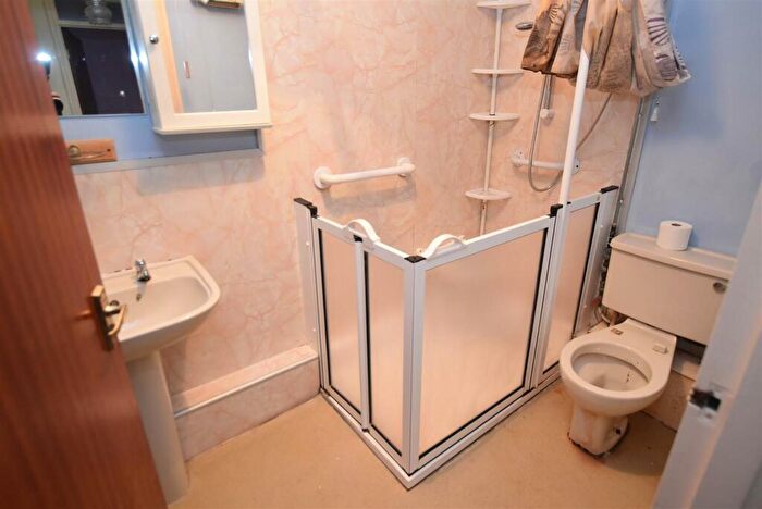 2 Bedroom Apartment For Sale In St. Pauls Close, Tranmere, CH42
