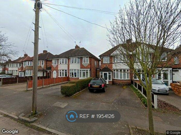 3 Bedroom Semi-Detached House To Rent In Wellsford Avenue, Solihull, B92