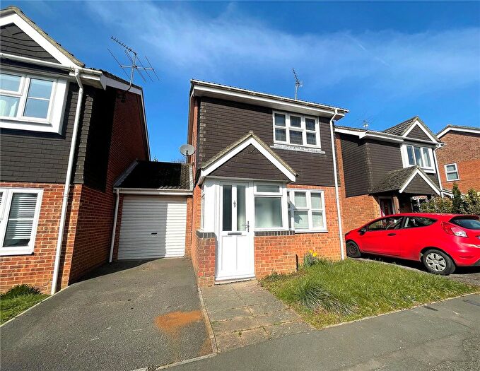 2 Bedroom Link Detached House To Rent In High Ridge, Godalming, Surrey, GU7