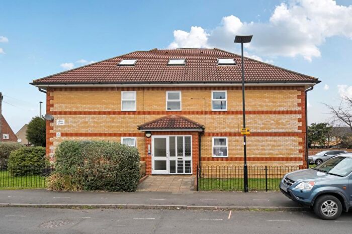2 Bedroom Flat To Rent In Swan Road, Feltham, TW13