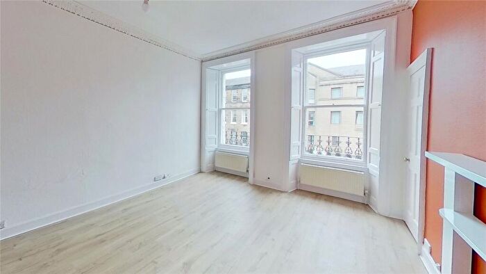2 Bedroom Flat To Rent In Clerk Street, Edinburgh, EH8