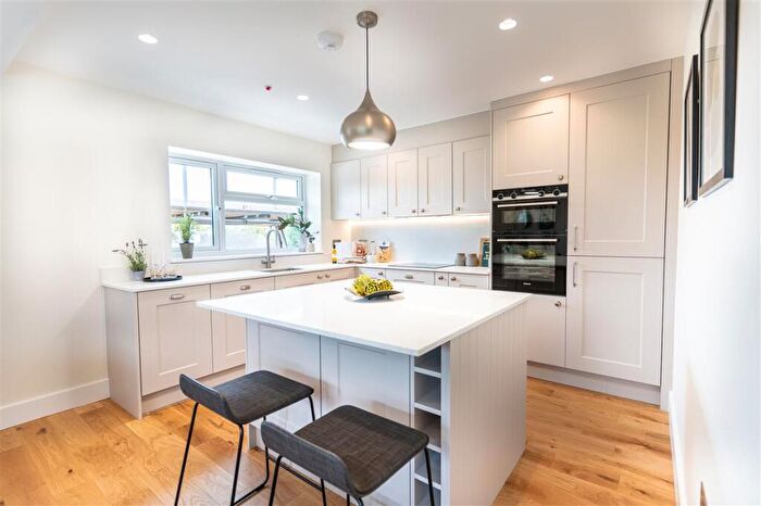 3 Bedroom Flat For Sale In Mulgrave Road, SM2