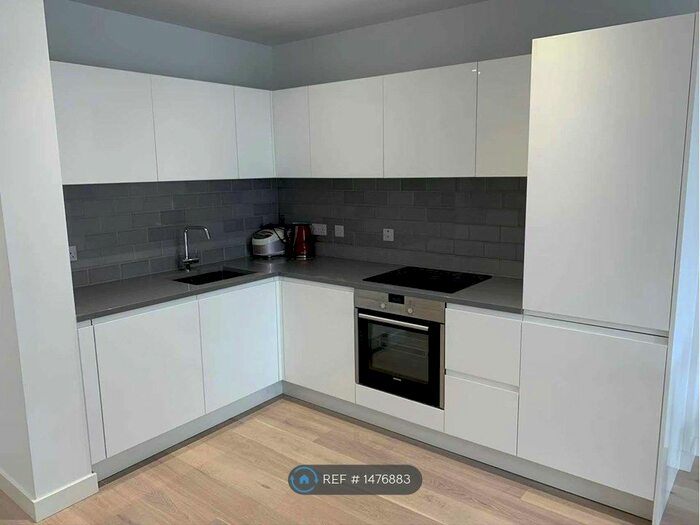 1 Bedroom Flat To Rent In Pendant Court, London, E16