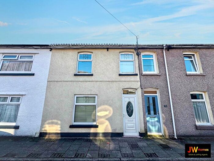 3 Bedroom Property To Rent In Tynybedw Street, Treorchy, CF42