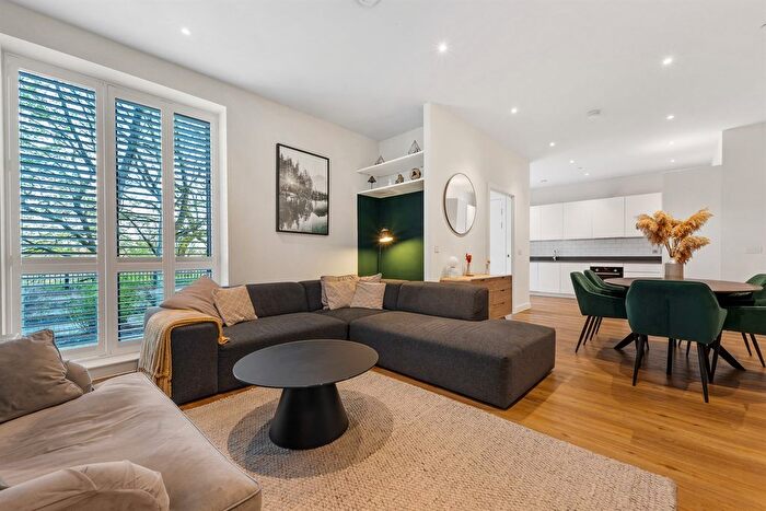 3 Bedroom Flat For Sale In Old Mount Street, M4