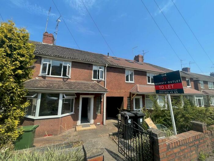 4 Bedroom House To Rent In Glebelands Road, Filton, Bristol, BS34