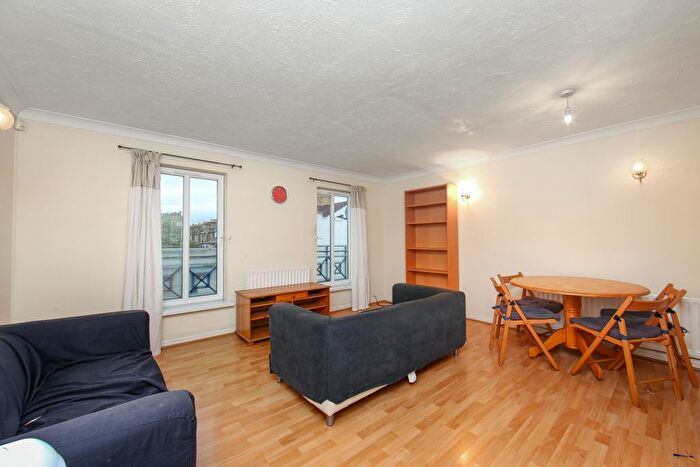 5 Bedroom Town House To Rent In Cahir Street, Docklands, London, E14