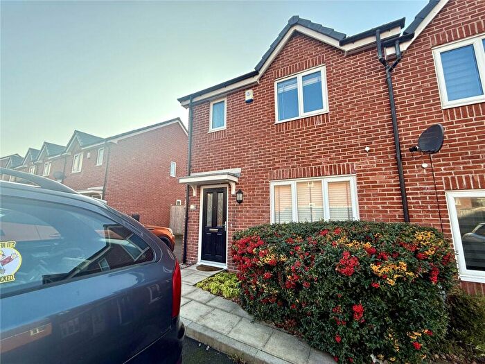 3 Bedroom End Of Terrace House For Sale In Benedict Drive, Blackpool, Lancashire, FY3