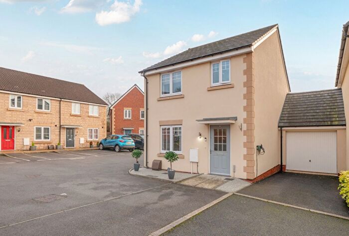 3 Bedroom Detached House For Sale In Fisher Close, Midsomer Norton, Radstock, Somerset, BA3