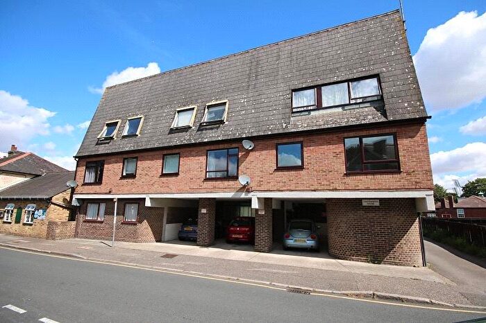 2 Bedroom Apartment To Rent In Lower Anchor Street, Chelmsford, Essex, CM2